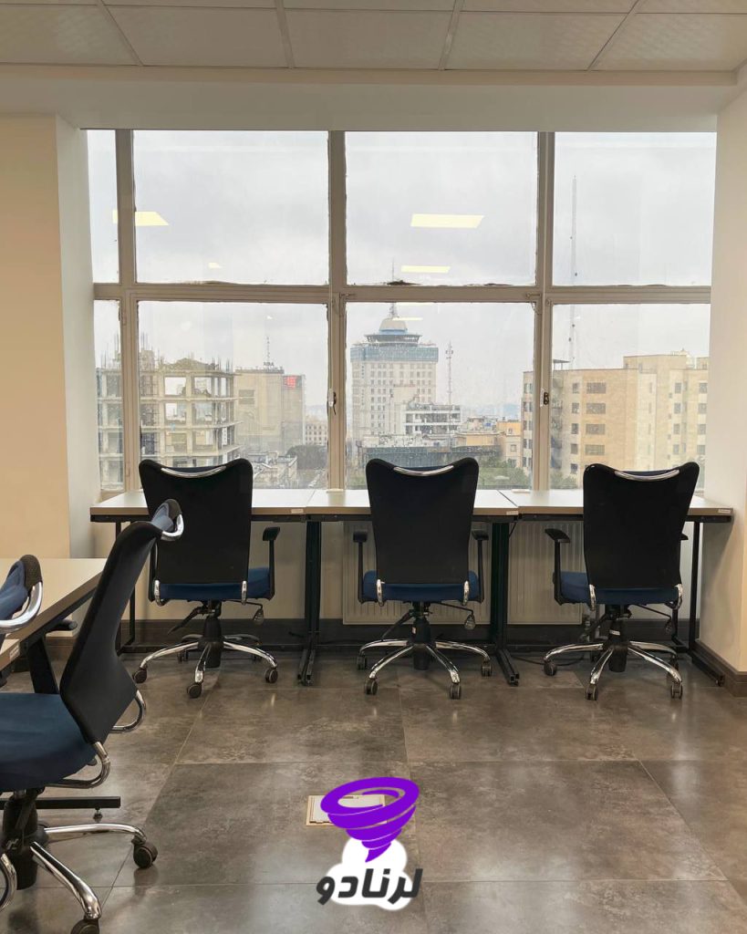 محیط آموزشی مدرن لرنادو